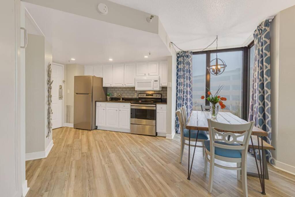 Apartment Immense With 1br Oceanview 402 *